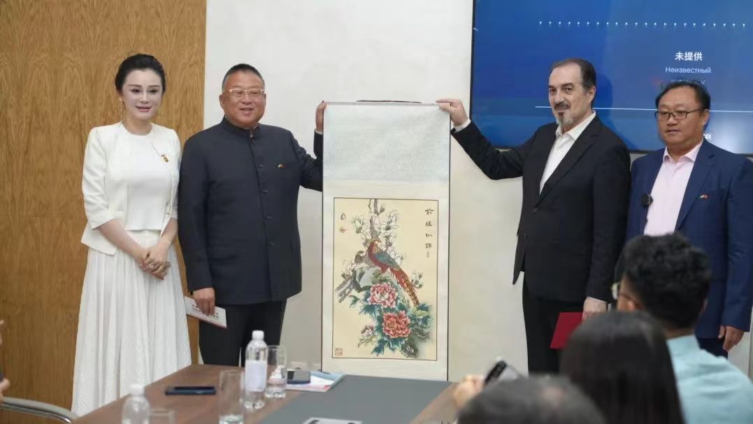 中国民营文化产业商会企业家代表团拜访乌兹别克斯坦全国工商会